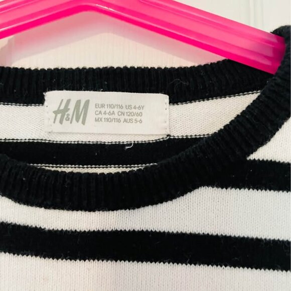 H&M kids bunny sweater size 4-6Y - Picture 3 of 4